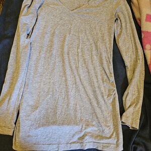 GAP Heather Gray Long Sleeve V-Neck Top